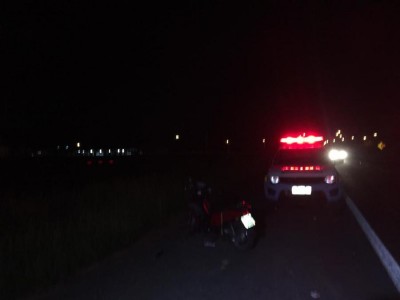 Pneu de moto estoura e deixa duas pessoas feridas em Nova Andradina