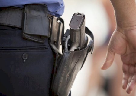 Ponta Porã: Foragido ameaça matar irmã com punhal e polícia usa balas de borracha contra homem