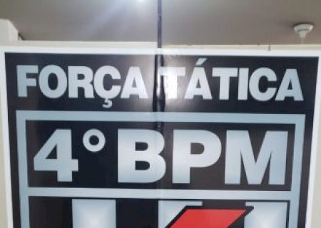 PM apreende 62 caixas de essência de narguilé e 100 caixas de cigarros contrabandeados em MS
