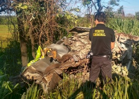 Mulher, feto de 7 meses e adolescente morrem em colisão entre carro e carreta entre Nova Alvorada e Casa Verde