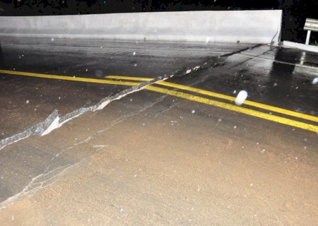 Chuva forte derruba ponte e volta a interditar anel viário em Nova Andradina
