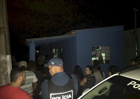 Idoso é morto a pauladas por assaltante no quintal de casa em MS