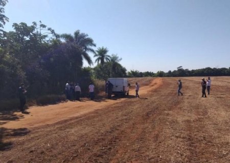 Moradores encontram corpo queimado em ponto de desova na fronteira