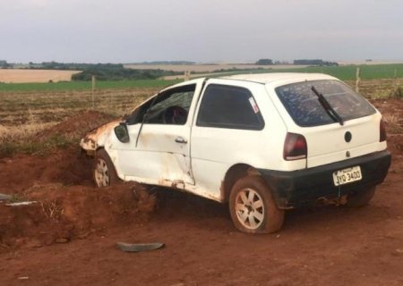 Motorista morre após capotar carro em estrada vicinal na BR-463 em Ponta Porã