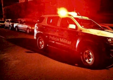 Polícia autua 11 pessoas e acaba com ‘socialzinha’ com aglomeração e cerveja em MS