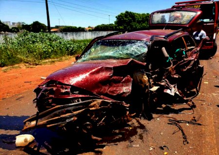 Colisão frontal mata uma pessoa na MS-141 entre Ivinhema e Naviraí