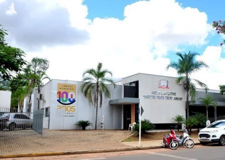 Ex-servidores são investigados por usar diplomas falsos para assumir cargo em Câmara de MS