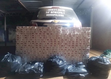 PM de Deodápolis apreende veículo com carga de contrabando de cigarros