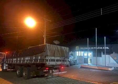 Polícia apreende em Glória de Dourados caminhão com carga de agrotóxicos avaliada em R$ 2 milhões