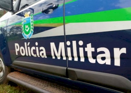 Jovem é encaminhado à delegacia após agredir sua mãe em Deodápolis