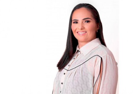 DEODÁPOLIS: Aninha protocola renúncia ao mandato de vereadora na Câmara Municipal
