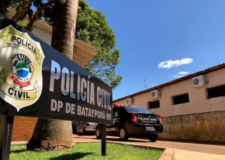 Lascas de madeira avaliadas em R$ 1000 são furtadas de sítio em Batayporã