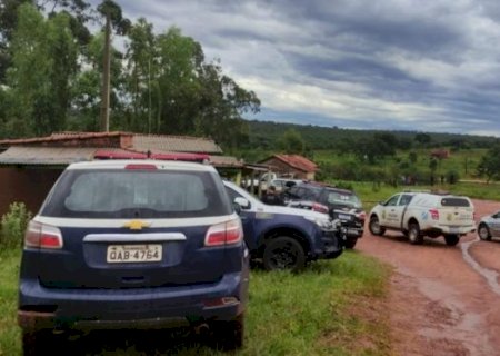 Briga em fam&iacute;lia termina com 3 pessoas mortas em Anaurilândia