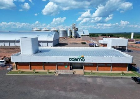 Trabalhadores avistaram fumaça e molhavam galpão quando ocorreu explosão na Coamo