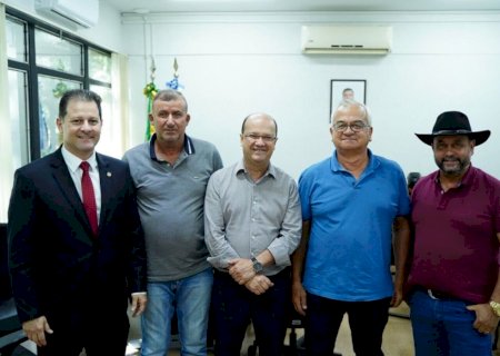 Renato Câmara atende população e busca solucionar entraves da Olaria São João em Angélica
