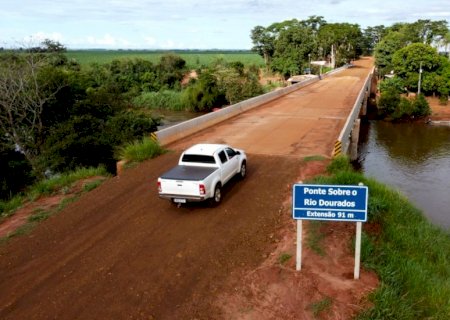 Quase três anos depois, construção de ponte sobre Rio Dourados é concluída entre Deodápolis e Dourados