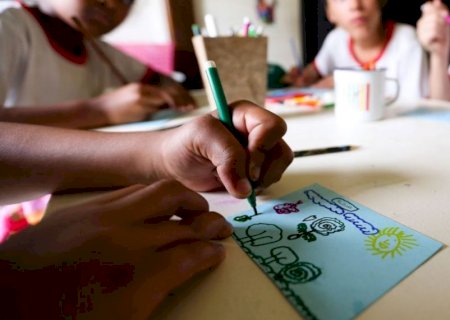 Escola municipal de Angélica é alvo de investigação por superlotação em sala de aula