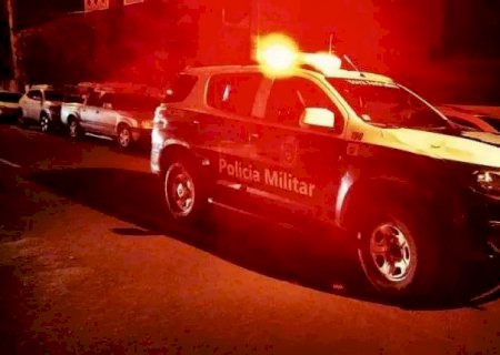 Ladrões invadem escritório, tentam levar cofre e 1 morre em troca de tiros com a PM em Campo Grande 