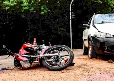 Bebê de oito meses que era transportado em moto morre em acidente na Capital
