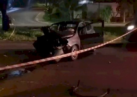 Bêbada e em alta velocidade, mãe bate carro em poste e mata filha de 10 anos em Campo Grande