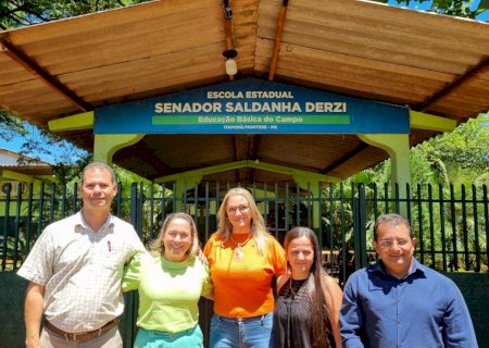Escola Senador Saldanha Derziz, em Montese, recebe equipamentos comprados com recursos destinados por Lia Nogueira
