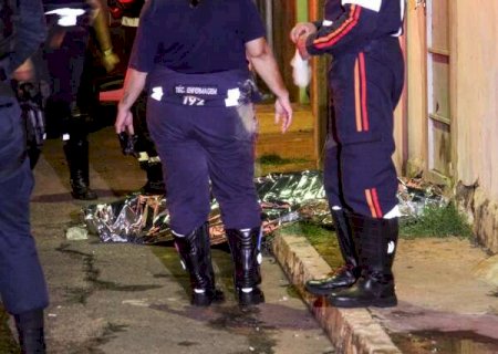 Jovem &eacute; baleado na cabe&ccedil;a e morre no Bairro Aero Rancho