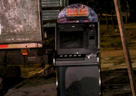 PM fecha 2&ordm; cassino em 48 horas e leva quatro funcion&aacute;rios &agrave; delegacia em Campo Grande