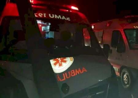 Carro bate em anta e quatro pessoas ficam feridas em Coxim