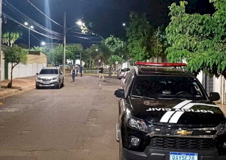 Bancário que tentou matar esposa esfaqueada e atropelada é preso em clínica psiquiátrica em Campo Grande