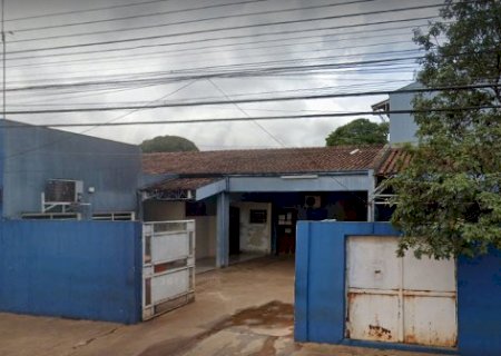 Jovem &eacute; assassinado em frente de casa por atirador de bicicleta em Campo Grande