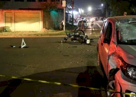 Motociclista morre ao colidir com autom&oacute;vel durante convers&atilde;o em Campo Grande