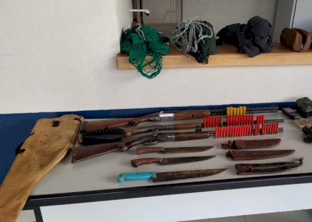 Polícia Militar Ambiental apreende armas e materiais de caça durante operação em Coxim