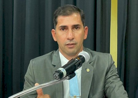 Robson Carmo assume presidência da Câmara pregando união e trabalho por Jateí