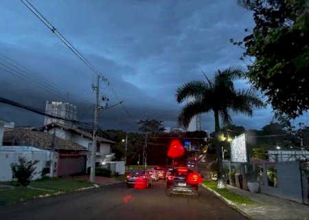 Conforme previs&atilde;o, chuva atinge alguns bairros da Capital neste domingo