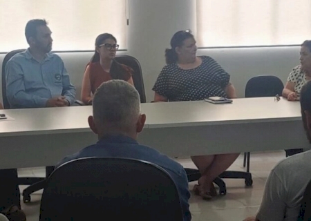 Prefeita de Jateí reúne secretariado para discutir planejamento estratégico da gestão