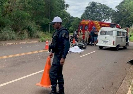 Motociclista de 66 anos morre ao bater de frente com Kombi em Campo Grande
