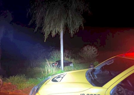 Anjo da guarda forte? Motorista escapa quase ileso após ser jogado para fora de carro entre Deodápolis e Angélica
