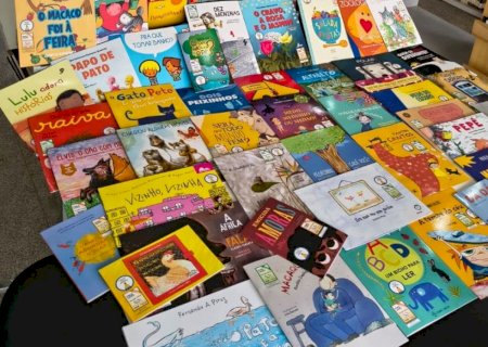 Prefeitura de Dourados amplia acervo de Biblioteca no Dia Nacional do Livro