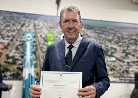 Prefeito de Paranhos toma posse e eleito em suplementar fica sem mandato após renunciar na Câmara