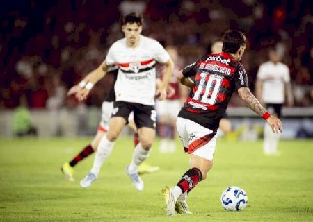 Flamengo visita São Paulo mirando a liderança do Brasileirão