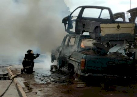 Veículo usado como moradia é totalmente destruído em incêndio em  Caarapó
