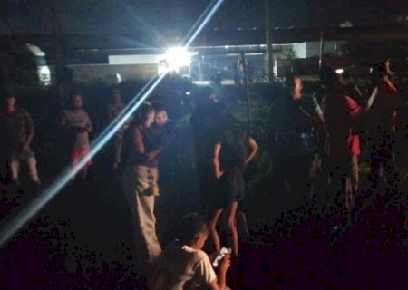 Ind&iacute;genas em busca de moradia ocupam &aacute;rea &agrave;s margens da BR-262