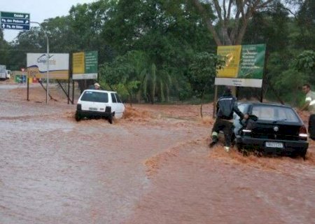 Campo Grande est&aacute; entre cidades com mais alertas e desastres clim&aacute;ticos em 2025