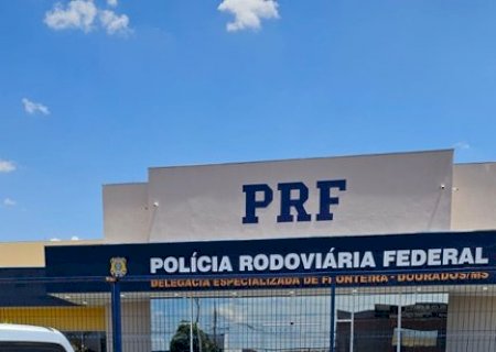 PRF apreende cigarros eletrônicos em Deodápolis