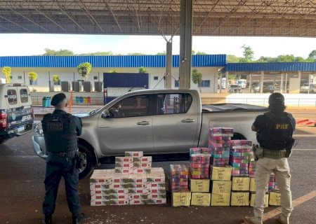 PRF e PM apreendem cigarros contrabandeados em Ivinhema