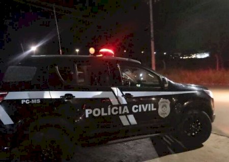Alcides Bernal deixa delegacia cinco horas após morte de fiscal