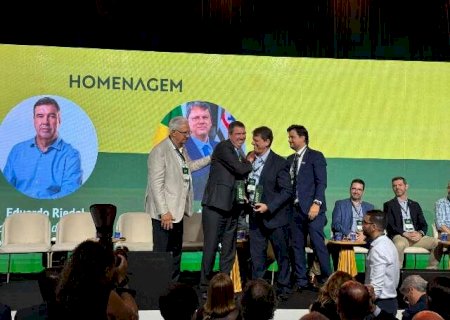 Riedel destaca lideran&ccedil;a de MS na produ&ccedil;&atilde;o de cana e recebe elogios de Tarc&iacute;sio