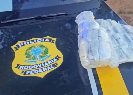 PRF prende mulher com droga presa ao corpo na BR-060