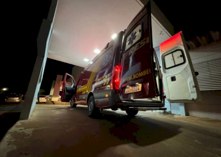 Homem é esfaqueado pela esposa após chamá-la para ir embora de festa em MS>