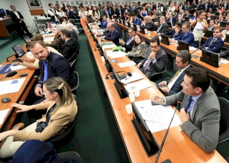 CCJ da Câmara retoma análise do fim da escala 6x1 nesta quarta>